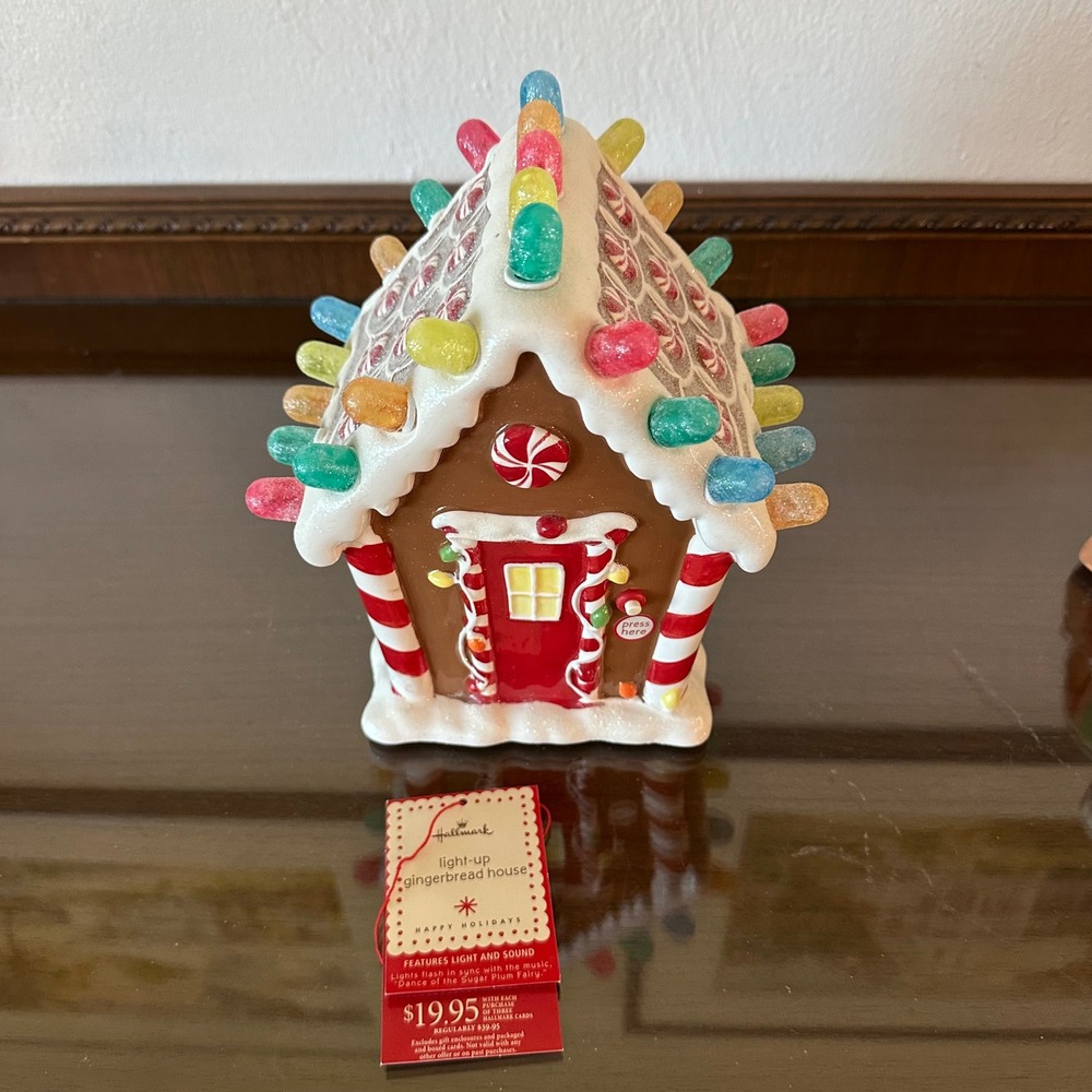 Vintage Hallmark 2008 Gumdrop Gingerbread House Lights & Music Christmas WORKS